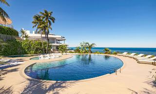 Nuevo en el mercado. Apartamentos de estilo vanguardista con fantásticas vistas al mar en venta en Benahavis - Marbella 774211 