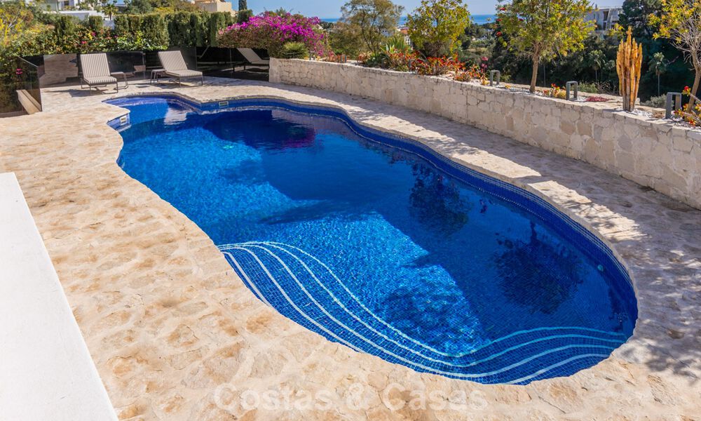 Obra maestra arquitectónica en venta con impresionantes vistas al mar en La Quinta, Benahavis - Marbella 773998