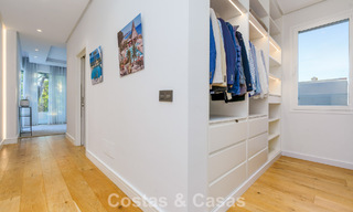 Hermosa villa de lujo con casa de invitados independiente en venta en Nueva Andalucía, Marbella 774052 