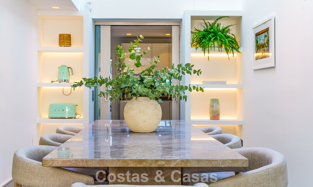 Hermosa villa de lujo con casa de invitados independiente en venta en Nueva Andalucía, Marbella 774060