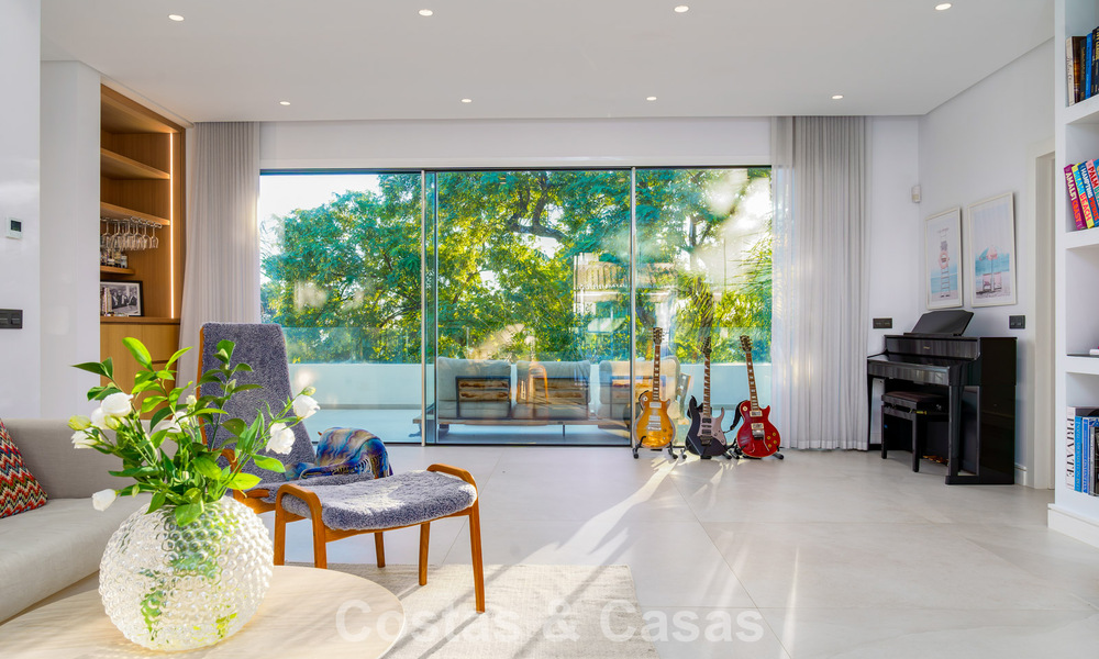 Hermosa villa de lujo con casa de invitados independiente en venta en Nueva Andalucía, Marbella 774069