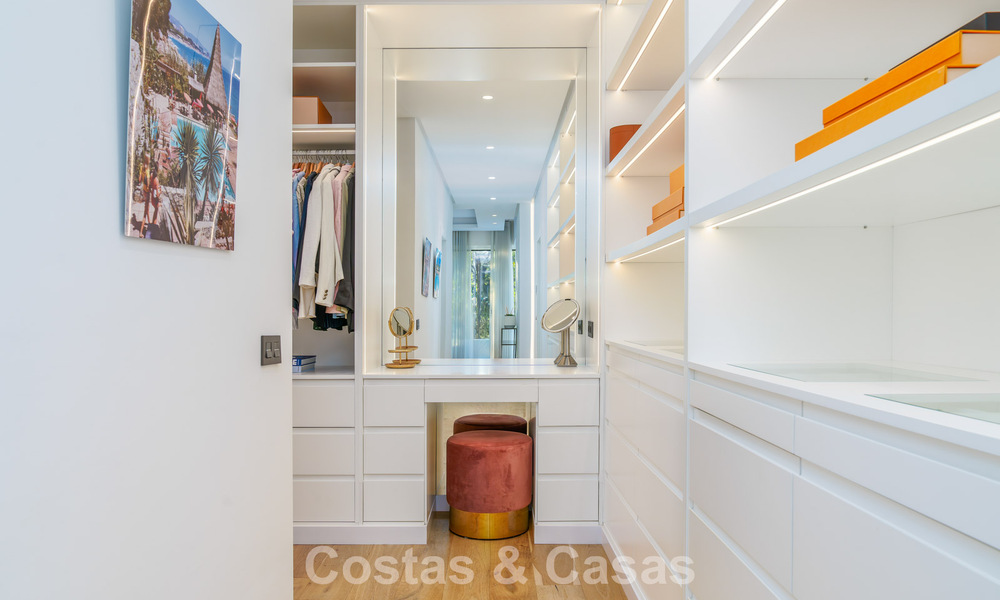 Hermosa villa de lujo con casa de invitados independiente en venta en Nueva Andalucía, Marbella 774072