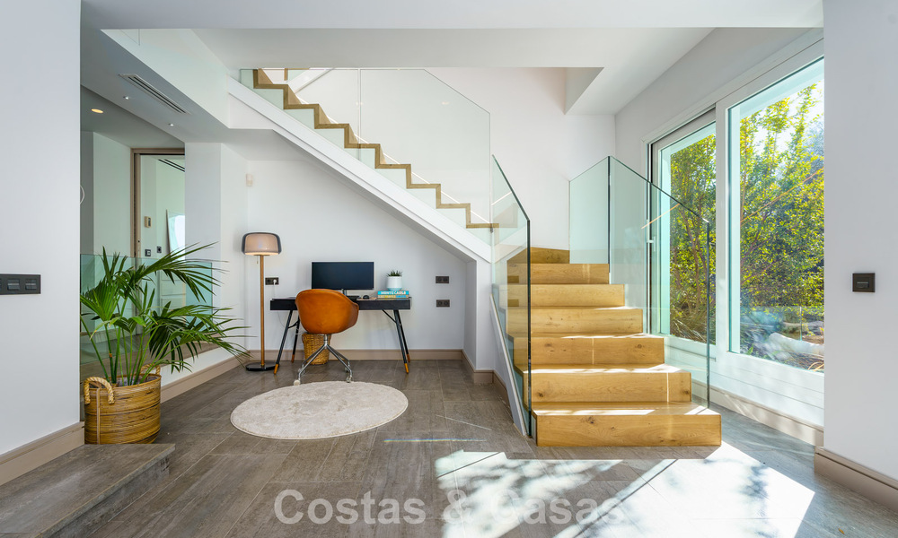 Hermosa villa de lujo con casa de invitados independiente en venta en Nueva Andalucía, Marbella 774076