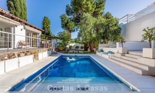 Hermosa villa de lujo con casa de invitados independiente en venta en Nueva Andalucía, Marbella 774080 