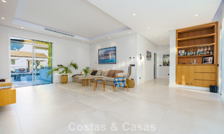 Hermosa villa de lujo con casa de invitados independiente en venta en Nueva Andalucía, Marbella 774083 