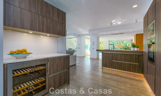 Hermosa villa de lujo con casa de invitados independiente en venta en Nueva Andalucía, Marbella 774084 