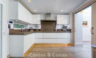 Hermosa villa de lujo con casa de invitados independiente en venta en Nueva Andalucía, Marbella 774092 