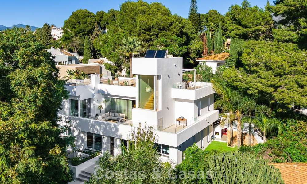 Hermosa villa de lujo con casa de invitados independiente en venta en Nueva Andalucía, Marbella 774098