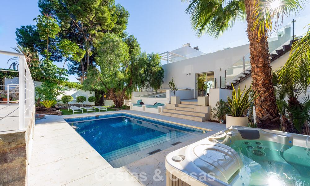 Hermosa villa de lujo con casa de invitados independiente en venta en Nueva Andalucía, Marbella 774108