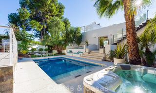 Hermosa villa de lujo con casa de invitados independiente en venta en Nueva Andalucía, Marbella 774108 