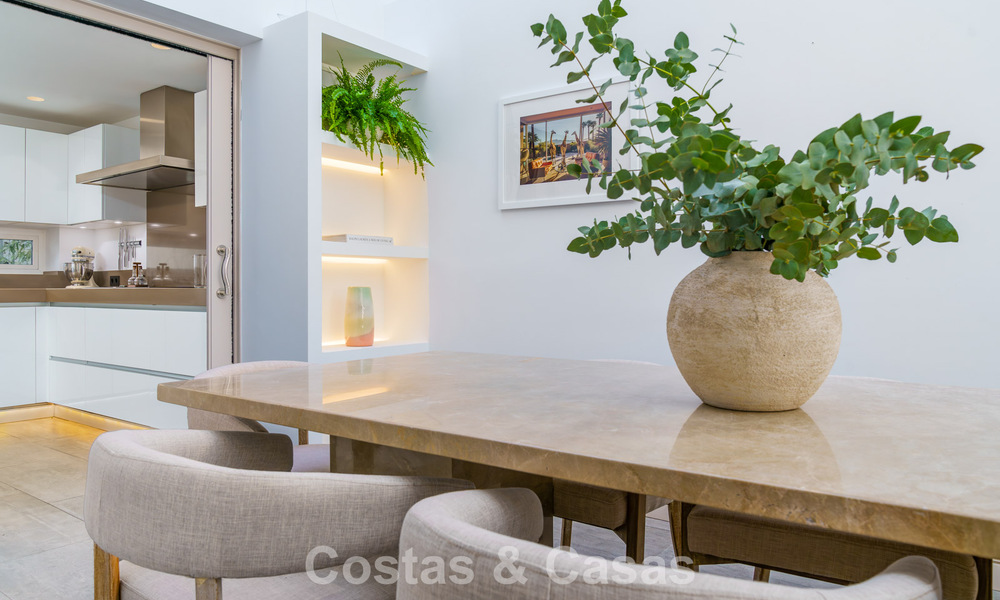 Hermosa villa de lujo con casa de invitados independiente en venta en Nueva Andalucía, Marbella 774120