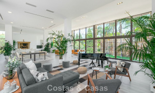 Villa única estilo loft en venta en una cotizada zona residencial en Nueva Andalucía, Marbella 774493 