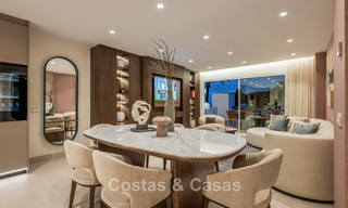 Lujoso apartamento reformado con vistas al mar en venta en un exclusivo complejo de playa en Los Monteros, Marbella Este 778352 
