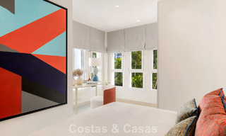 Lujoso apartamento reformado con vistas al mar en venta en un exclusivo complejo de playa en Los Monteros, Marbella Este 778356 
