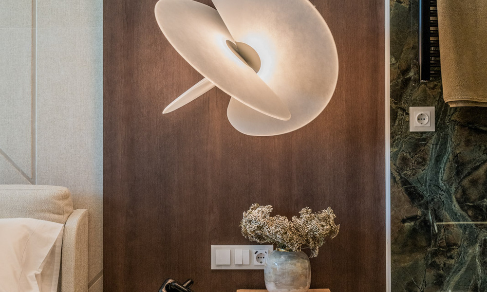 Lujoso apartamento reformado con vistas al mar en venta en un exclusivo complejo de playa en Los Monteros, Marbella Este 778358