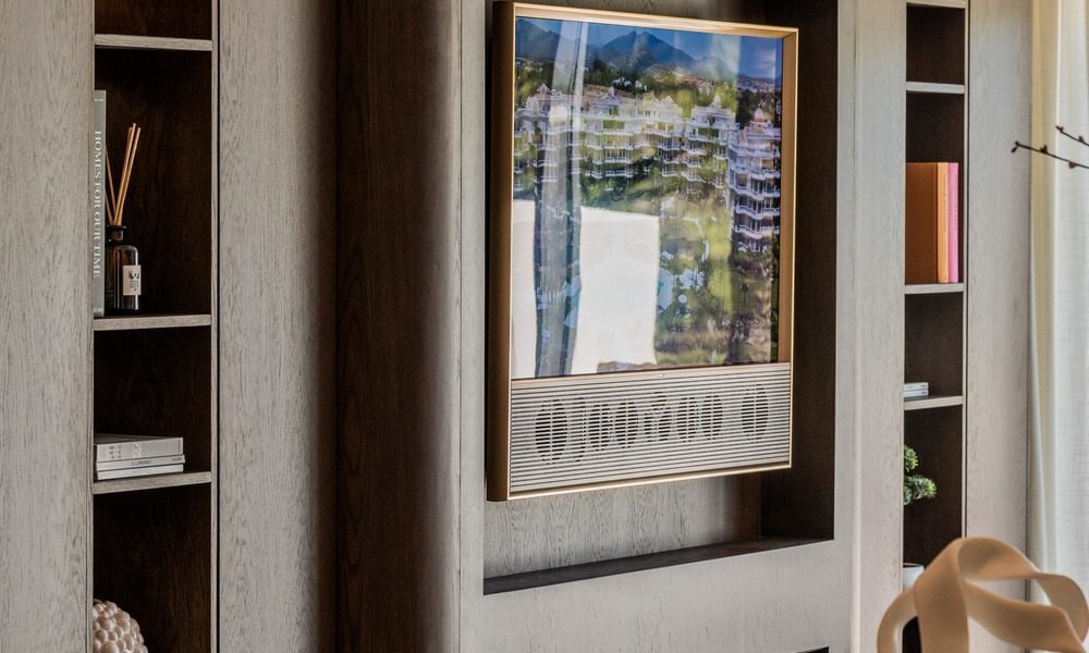 Lujoso apartamento reformado con vistas al mar en venta en un exclusivo complejo de playa en Los Monteros, Marbella Este 778377