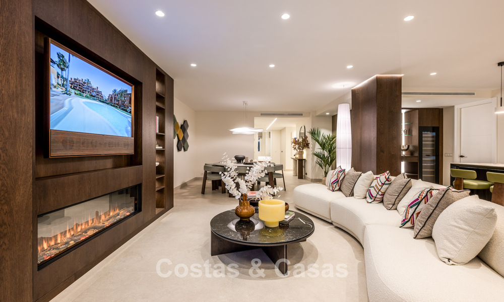 Elegante apartamento reformado con vistas al mar en venta en un exclusivo complejo de playa en Los Monteros, Marbella Este 778378