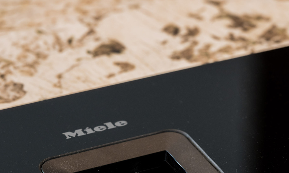 Elegante apartamento reformado con vistas al mar en venta en un exclusivo complejo de playa en Los Monteros, Marbella Este 778385