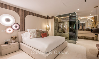 Elegante apartamento reformado con vistas al mar en venta en un exclusivo complejo de playa en Los Monteros, Marbella Este 778411 