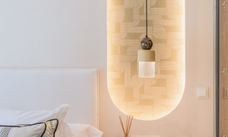 Elegante apartamento reformado con vistas al mar en venta en un exclusivo complejo de playa en Los Monteros, Marbella Este 778421 