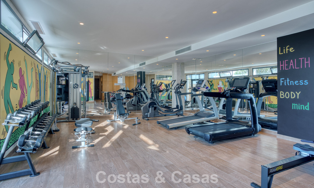 Lujoso apartamento dúplex en venta con vistas al mar en un complejo de alta gama en Sierra Blanca en la Milla de Oro de Marbella 774579