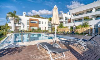 Lujoso apartamento dúplex en venta con vistas al mar en un complejo de alta gama en Sierra Blanca en la Milla de Oro de Marbella 774588 