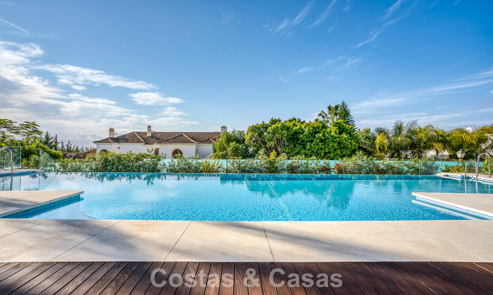 Lujoso apartamento dúplex en venta con vistas al mar en un complejo de alta gama en Sierra Blanca en la Milla de Oro de Marbella 774589