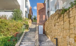 Lujoso apartamento dúplex en venta con vistas al mar en un complejo de alta gama en Sierra Blanca en la Milla de Oro de Marbella 774597 