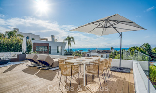 Lujoso apartamento dúplex en venta con vistas al mar en un complejo de alta gama en Sierra Blanca en la Milla de Oro de Marbella 774599 