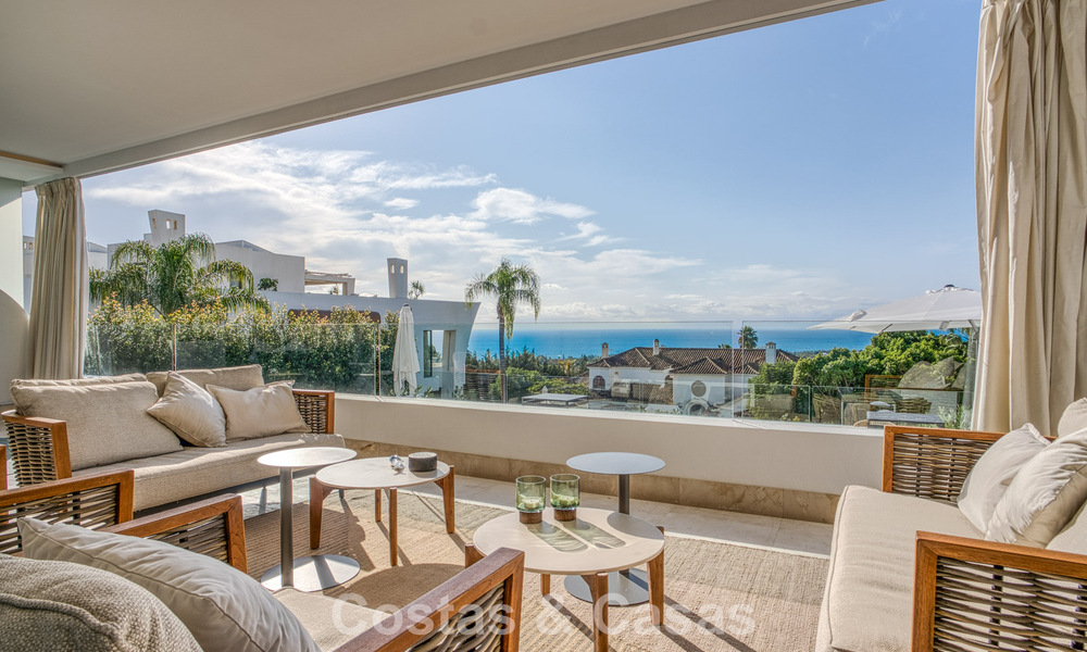 Lujoso apartamento dúplex en venta con vistas al mar en un complejo de alta gama en Sierra Blanca en la Milla de Oro de Marbella 774608