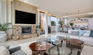 Lujoso apartamento dúplex en venta con vistas al mar en un complejo de alta gama en Sierra Blanca en la Milla de Oro de Marbella 774614 