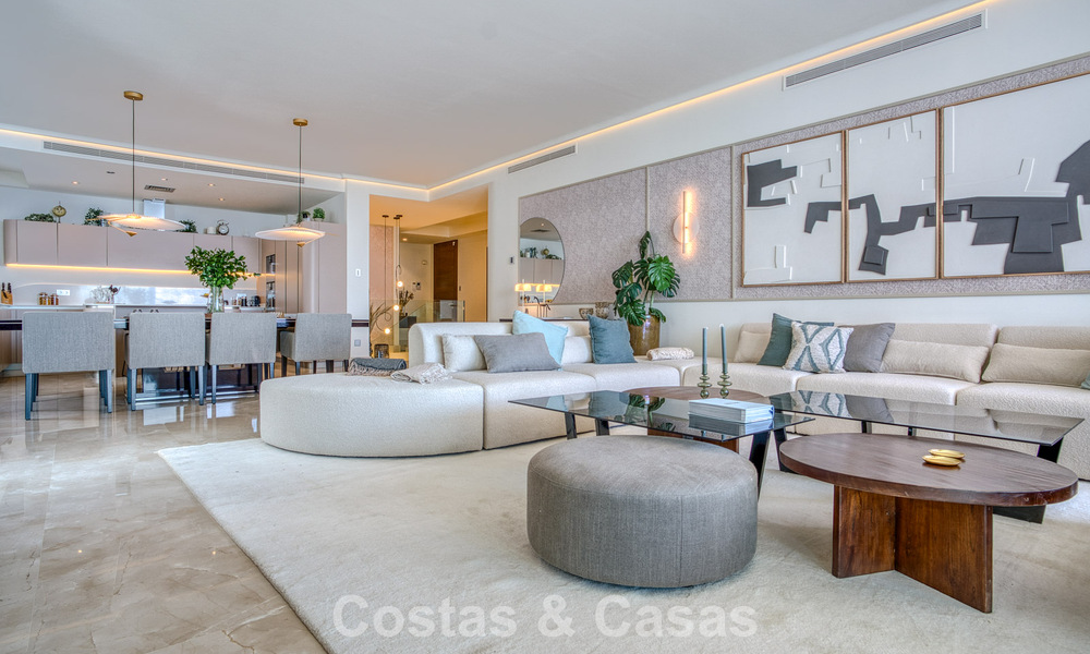 Lujoso apartamento dúplex en venta con vistas al mar en un complejo de alta gama en Sierra Blanca en la Milla de Oro de Marbella 774615