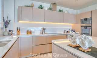 Lujoso apartamento dúplex en venta con vistas al mar en un complejo de alta gama en Sierra Blanca en la Milla de Oro de Marbella 774621 