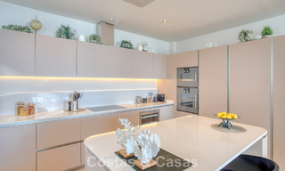 Lujoso apartamento dúplex en venta con vistas al mar en un complejo de alta gama en Sierra Blanca en la Milla de Oro de Marbella 774623 