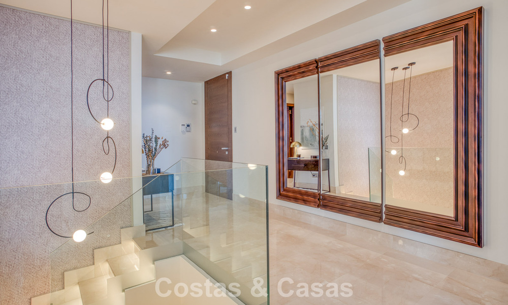 Lujoso apartamento dúplex en venta con vistas al mar en un complejo de alta gama en Sierra Blanca en la Milla de Oro de Marbella 774628