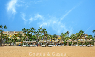 Amplio apartamento de 3 dormitorios con vistas panorámicas al mar en venta en un complejo de playa al este del centro de Marbella 774629 