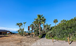 Amplio apartamento de 3 dormitorios con vistas panorámicas al mar en venta en un complejo de playa al este del centro de Marbella 774647 