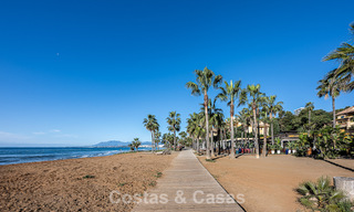Amplio apartamento de 3 dormitorios con vistas panorámicas al mar en venta en un complejo de playa al este del centro de Marbella 774648 