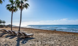 Amplio apartamento de 3 dormitorios con vistas panorámicas al mar en venta en un complejo de playa al este del centro de Marbella 774651 