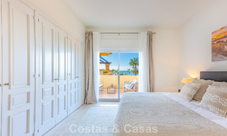 Amplio apartamento de 3 dormitorios con vistas panorámicas al mar en venta en un complejo de playa al este del centro de Marbella 774660 