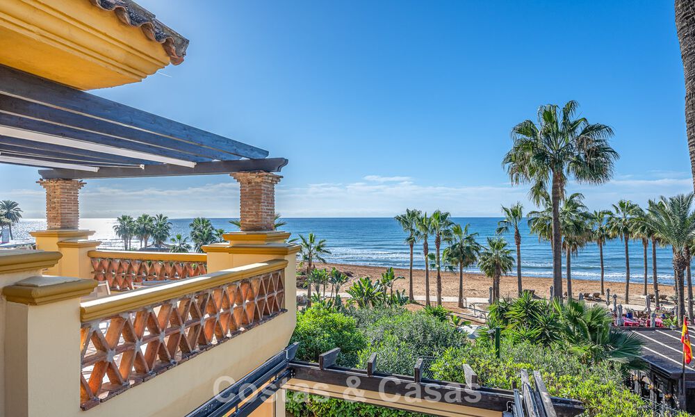 Amplio apartamento de 3 dormitorios con vistas panorámicas al mar en venta en un complejo de playa al este del centro de Marbella 774667
