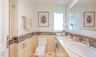 Amplio apartamento de 3 dormitorios con vistas panorámicas al mar en venta en un complejo de playa al este del centro de Marbella 774669 