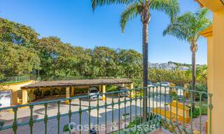 Amplio apartamento de 3 dormitorios con vistas panorámicas al mar en venta en un complejo de playa al este del centro de Marbella 774673 