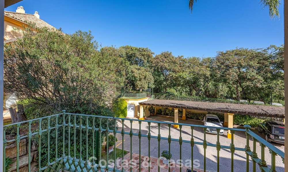 Amplio apartamento de 3 dormitorios con vistas panorámicas al mar en venta en un complejo de playa al este del centro de Marbella 774674