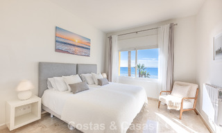 Amplio apartamento de 3 dormitorios con vistas panorámicas al mar en venta en un complejo de playa al este del centro de Marbella 774678 