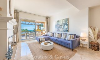 Amplio apartamento de 3 dormitorios con vistas panorámicas al mar en venta en un complejo de playa al este del centro de Marbella 774697 