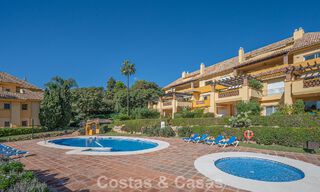 Amplio apartamento de 3 dormitorios con vistas panorámicas al mar en venta en un complejo de playa al este del centro de Marbella 774716 