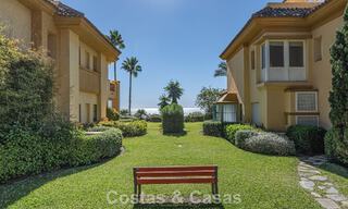 Amplio apartamento de 3 dormitorios con vistas panorámicas al mar en venta en un complejo de playa al este del centro de Marbella 774721 