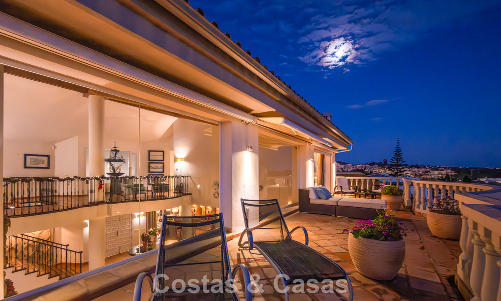Preciosa villa de estilo español con impresionantes vistas al mar en venta en Elviria, Marbella Este 774731