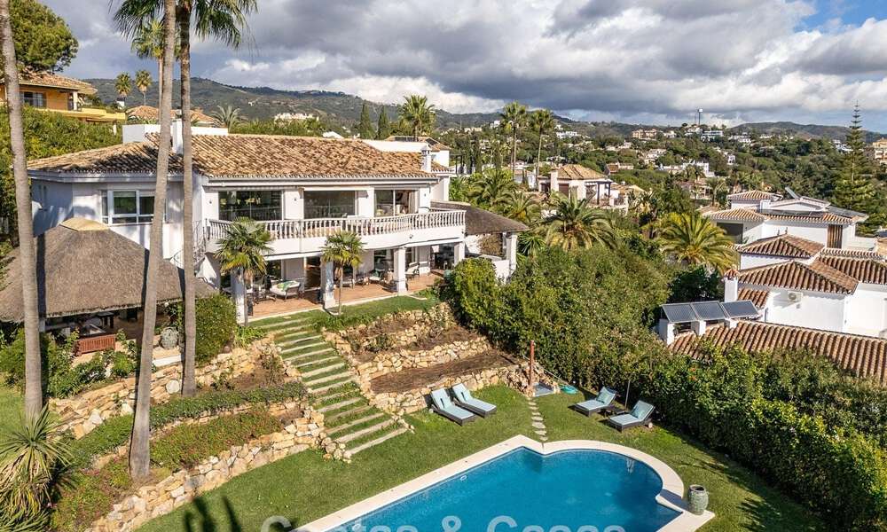 Preciosa villa de estilo español con impresionantes vistas al mar en venta en Elviria, Marbella Este 774734
